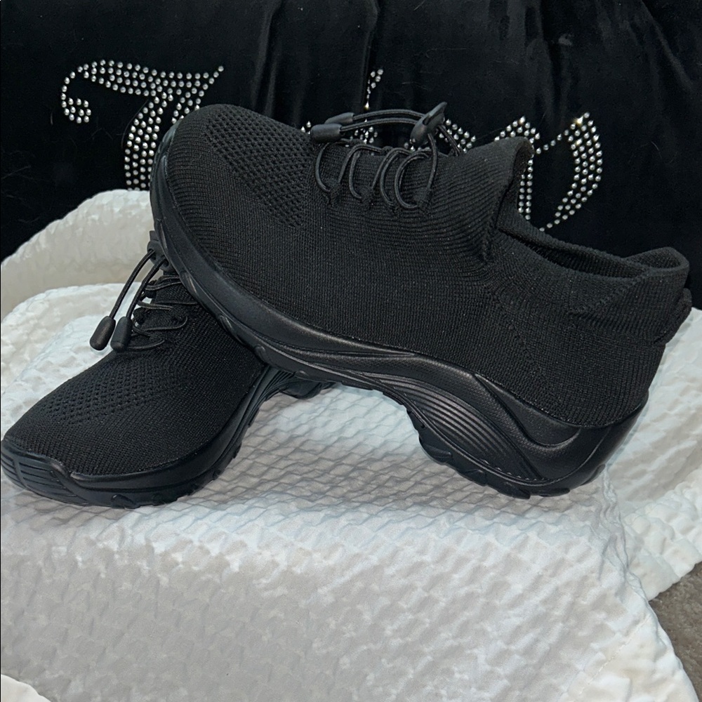 Sleek Black Women's Sneakers